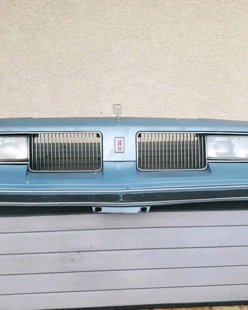 Front clip thumbnail 3