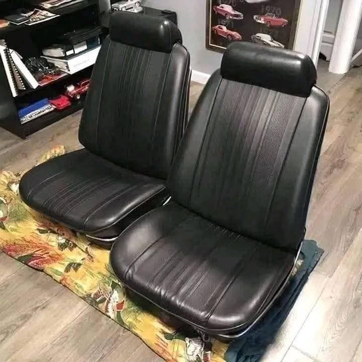 Seats thumbnail 4