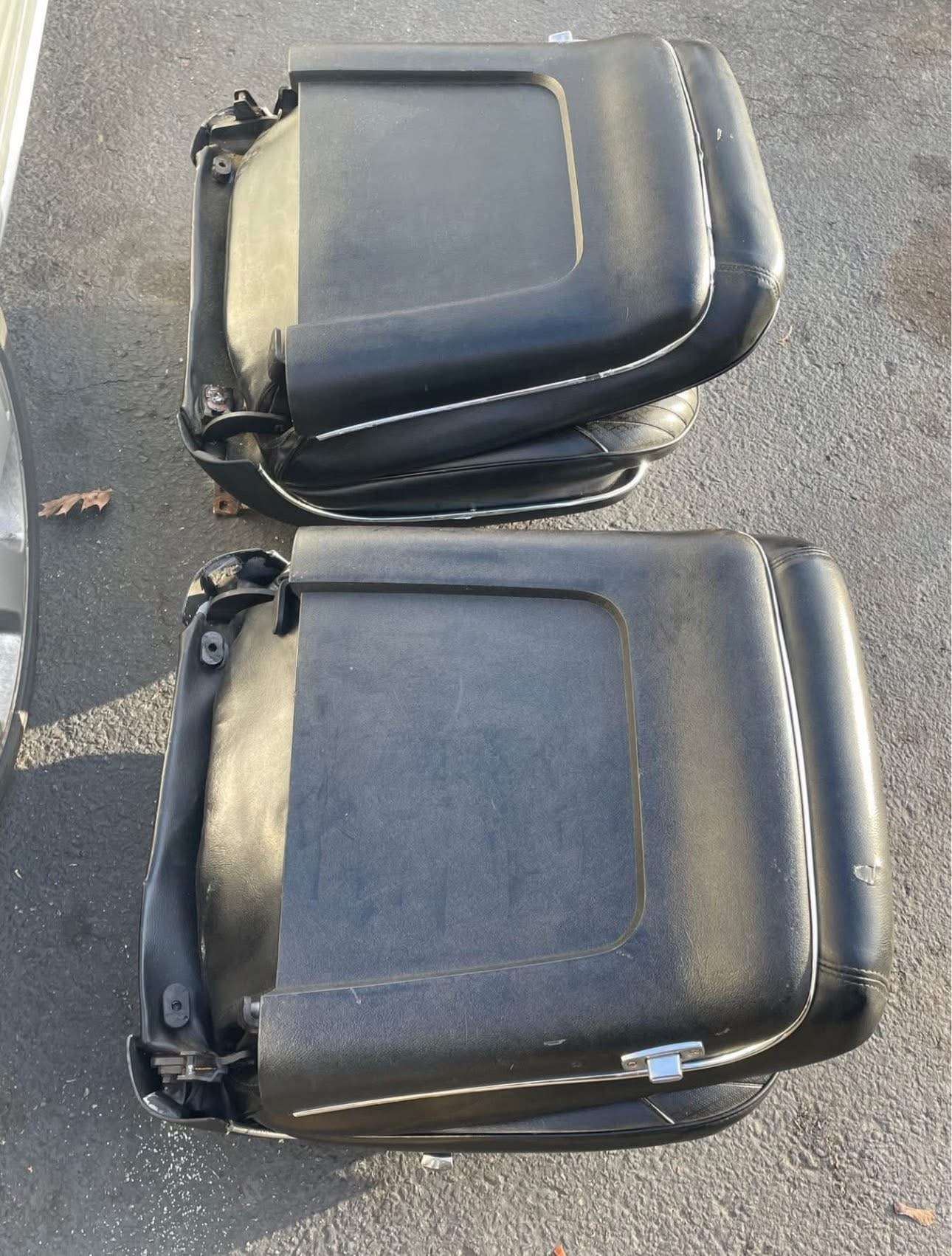 Seats for A-body thumbnail 2