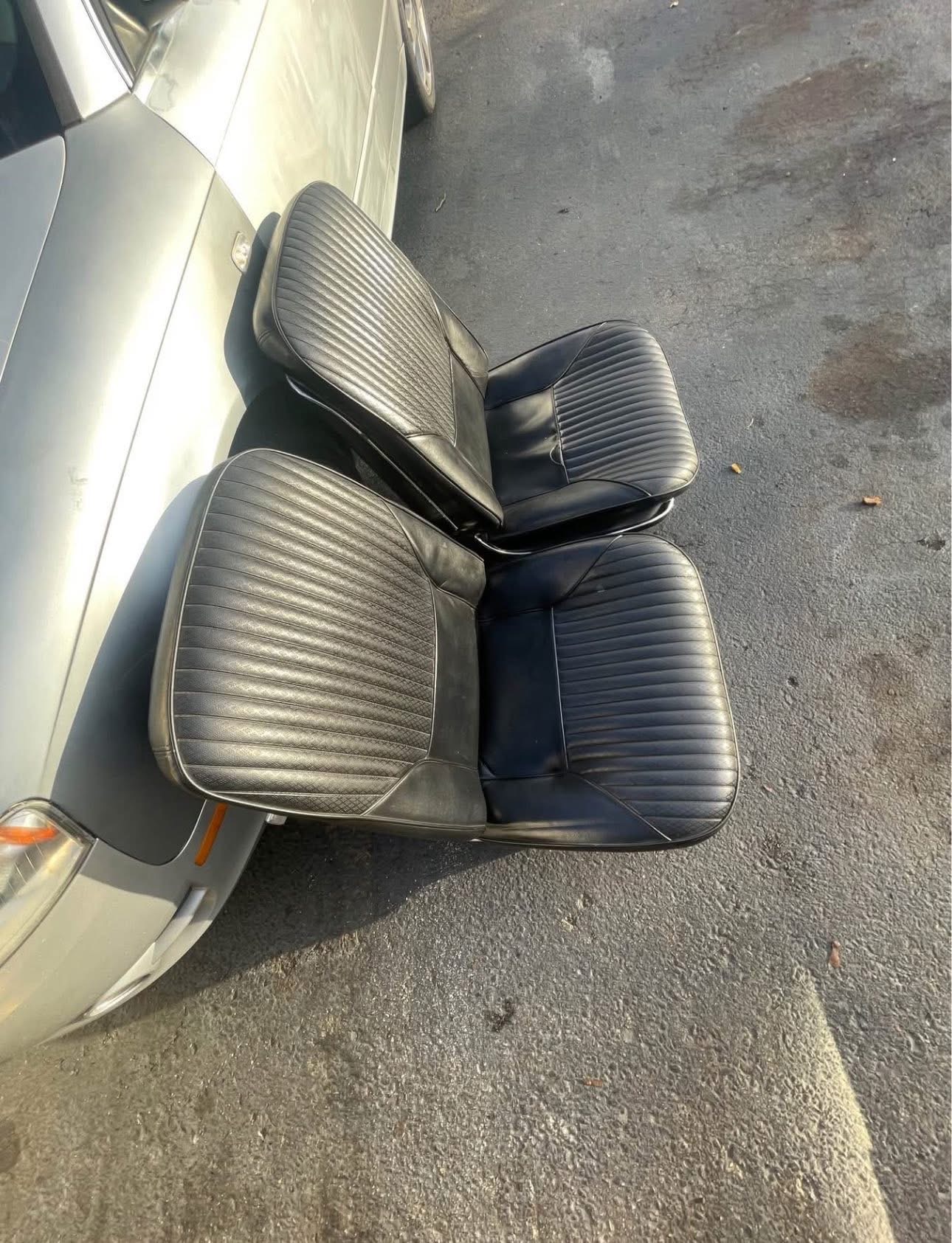 Seats for A-body thumbnail 4