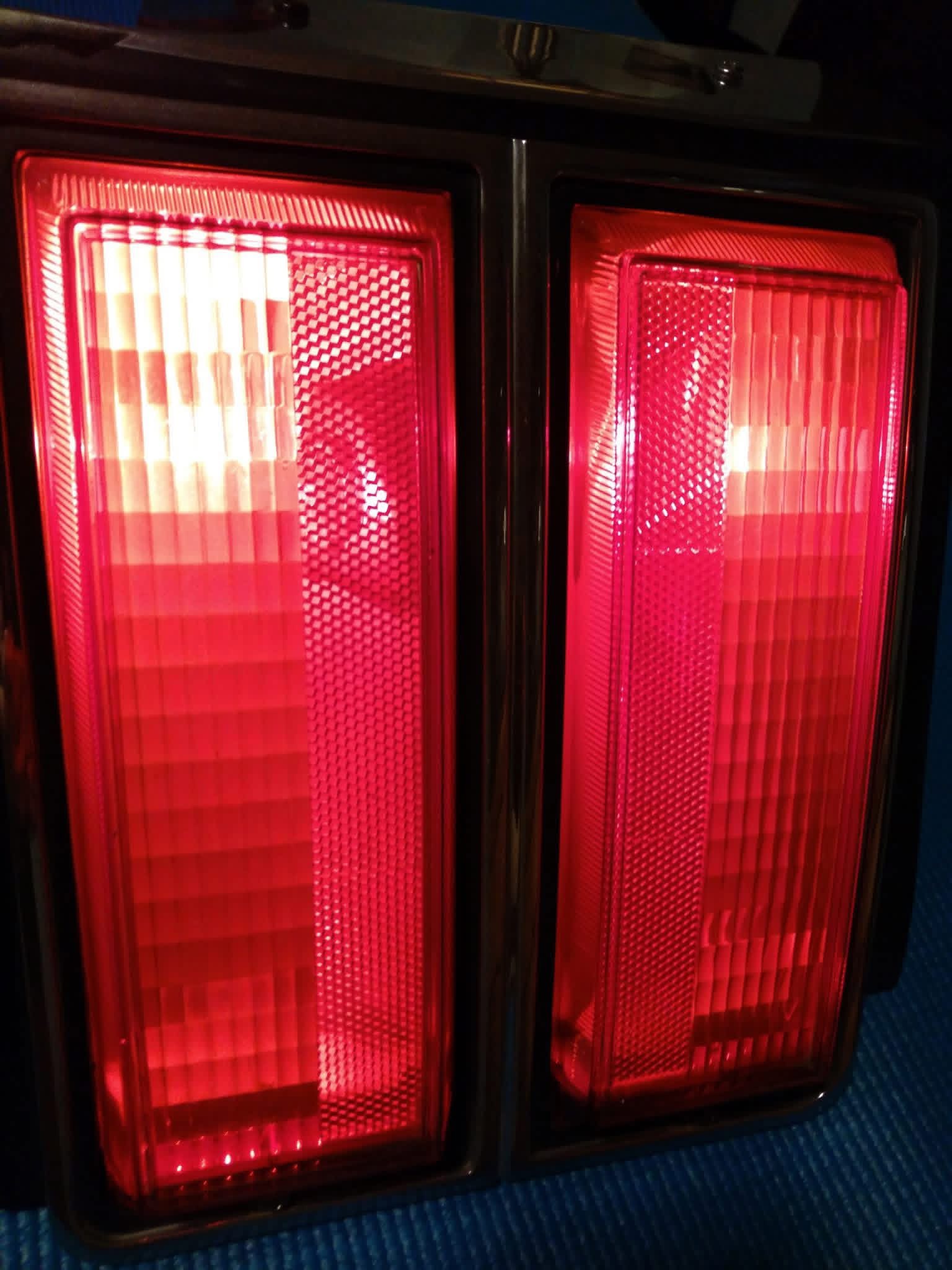 Taillight thumbnail 2