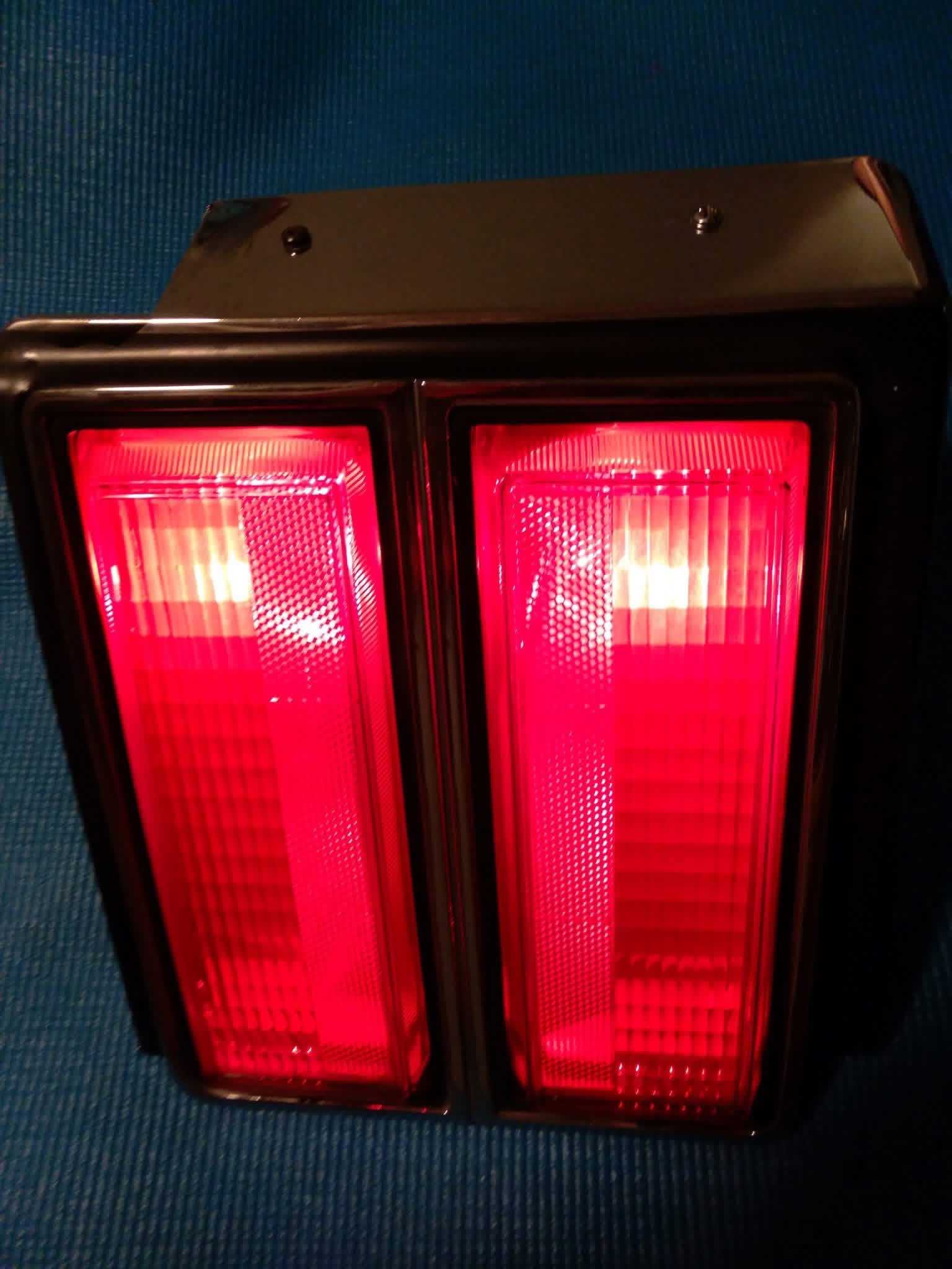 Taillight thumbnail 3