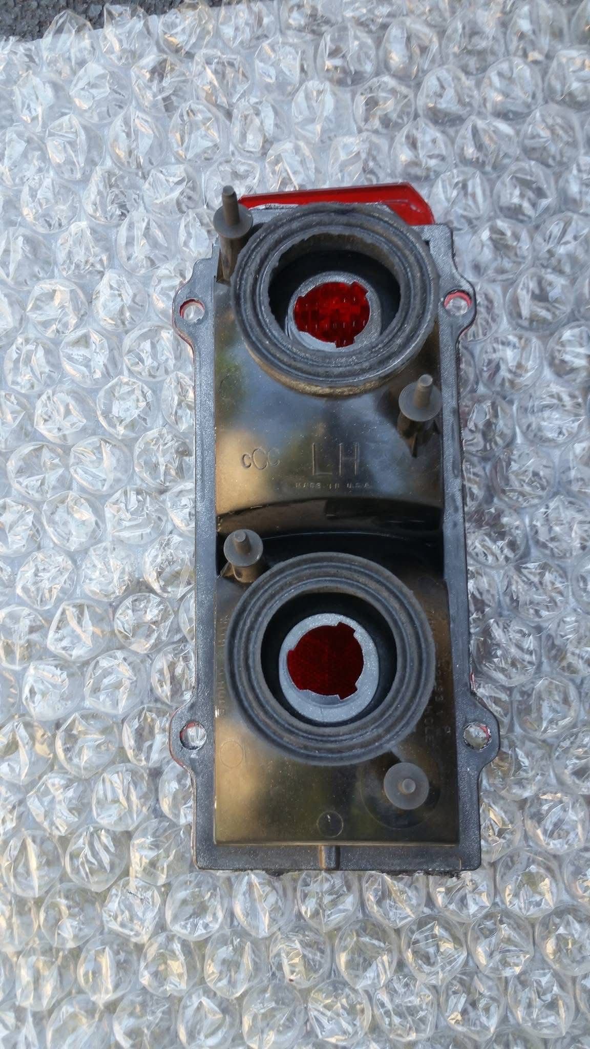 Taillight thumbnail 2